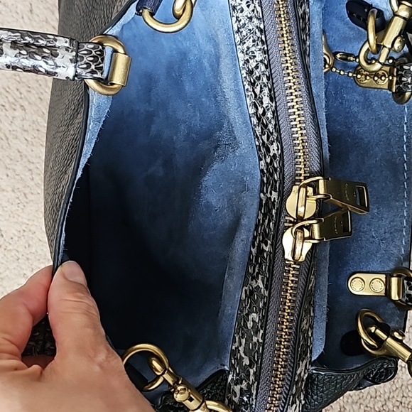 Rouge 25 with whipstich snakeskin details . - Picture 8 of 10